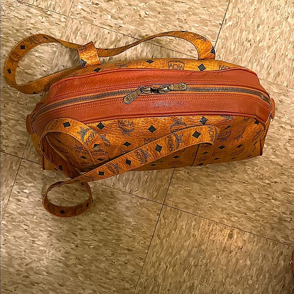 MCM Large Vintage Cognac Monogram Visetos Dome Tote👜 - Picture 9 of 16